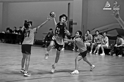 始接触手球 始接触手球