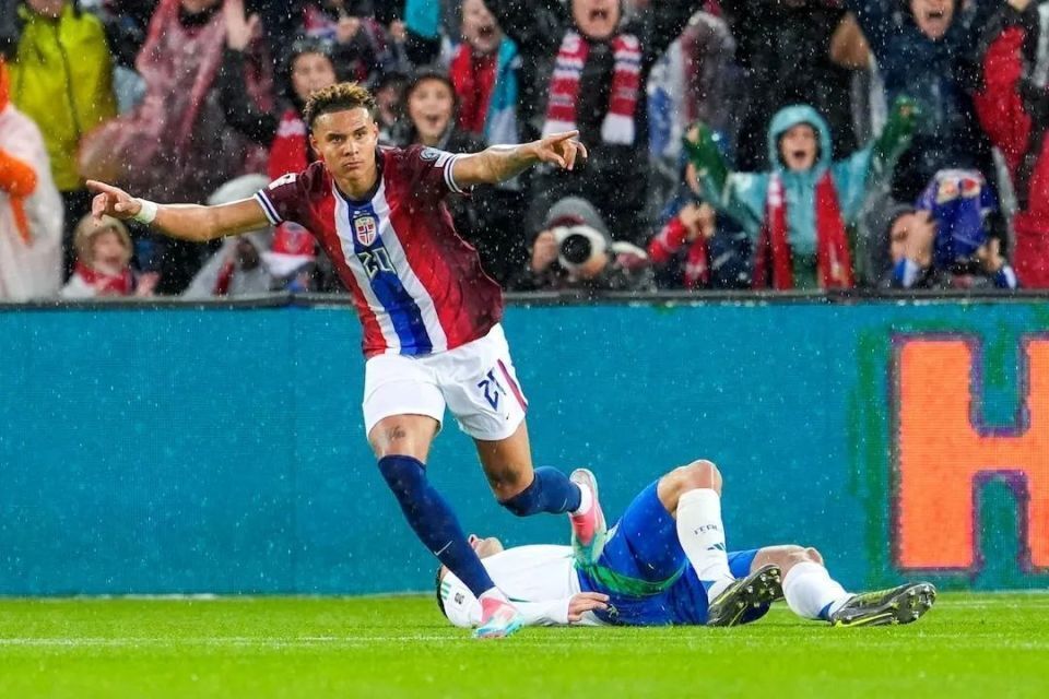 队半斤八两, uy 队半斤八两, uy