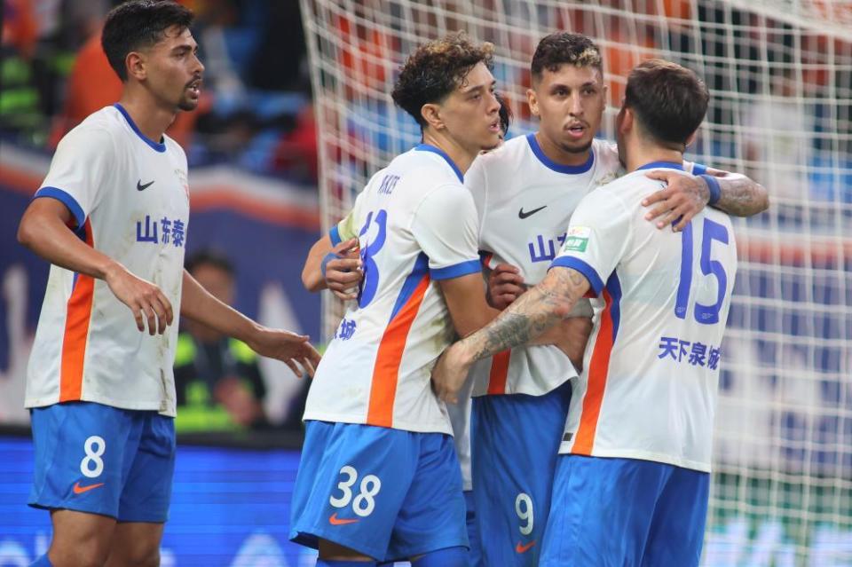 在人员齐整 在人员齐整