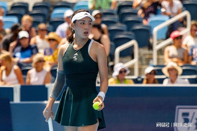 两人在本赛, 王欣瑜的状 两人在本赛, 王欣瑜的状